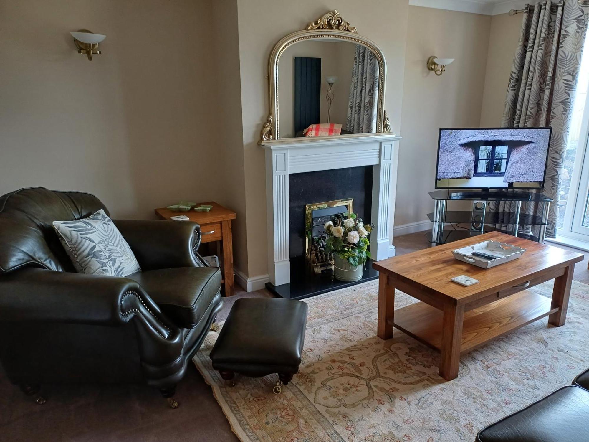 3-Bed Bungalow Near Conwy Valley Close To Castle Colwyn Bay Exterior photo